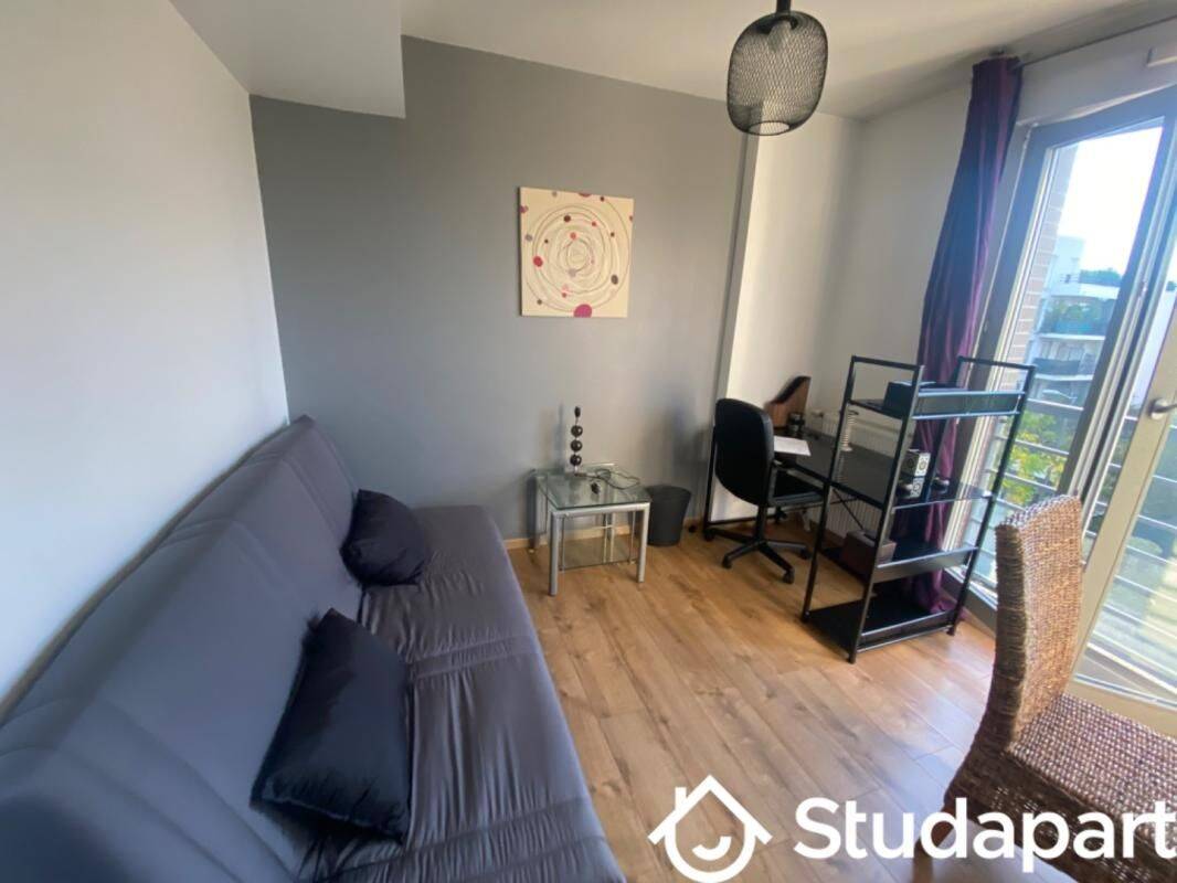 1 pièce 11 m² · à Noisiel · 11 m² · 650 €