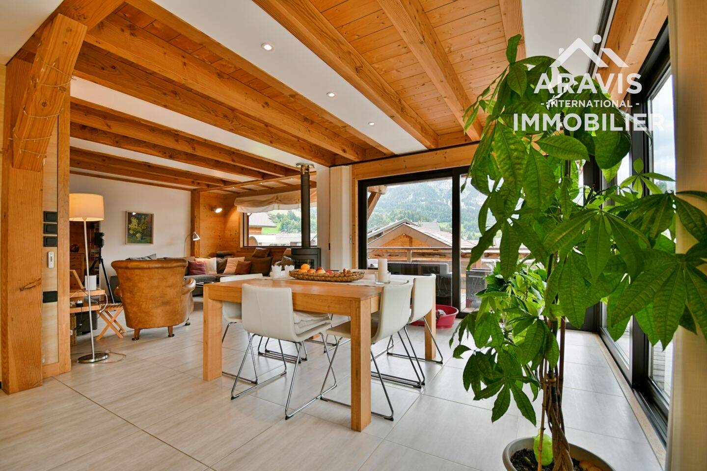 Maison 10 pièces 284 m² · à Saint-Jean-de-Sixt · 283,8 m² · 1 240 000 €