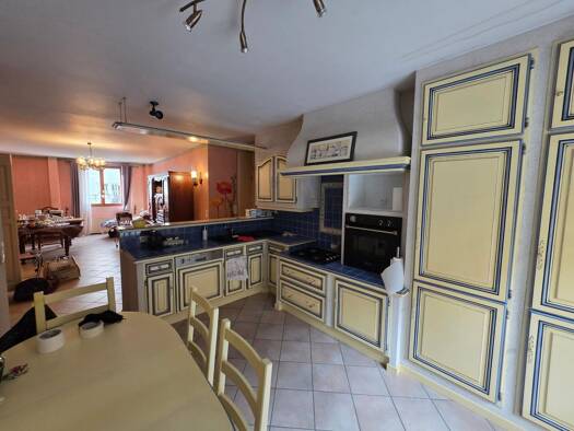 Appartement à vendre 200 000 € 3 pièces 2 chambres 75 m² RDC/3 Canal Givors 69700