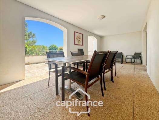 Appartement à vendre 265 000 € 3 pièces 2 chambres 58 m² RDC/2 Mallemort 13370