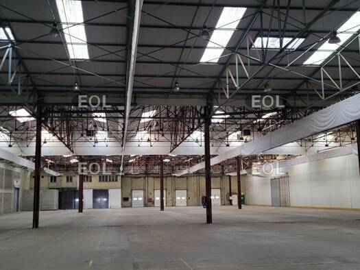 Entrepôt à louer 25 325 € 6 098 m² d'espace de stockage Mâcon 71000