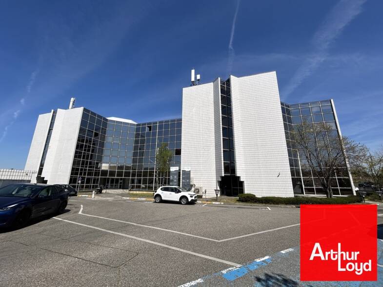 Espace bureau à louer 13 472 € 1 330 m² de bureaux divisible de 36 m² à 1 330 m² Aeroport Blagnac 31700