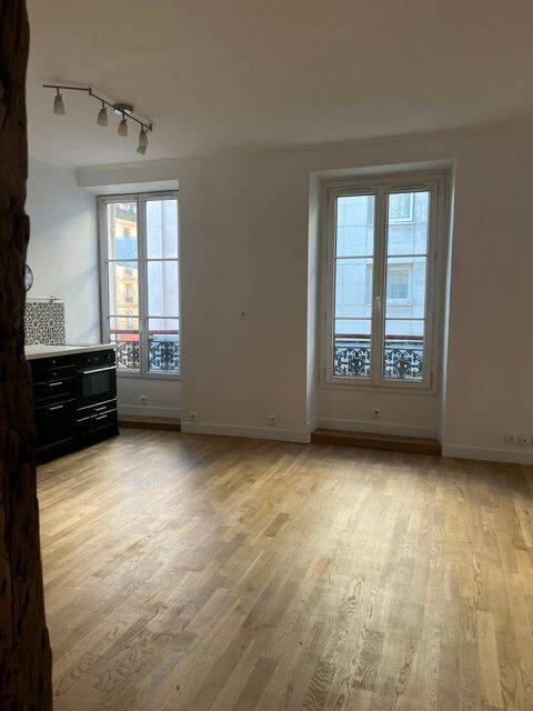 Appartement 4 pièces 57 m² · à Paris 18ème Arrondissement · 56,7 m² · 1 764 €/mois