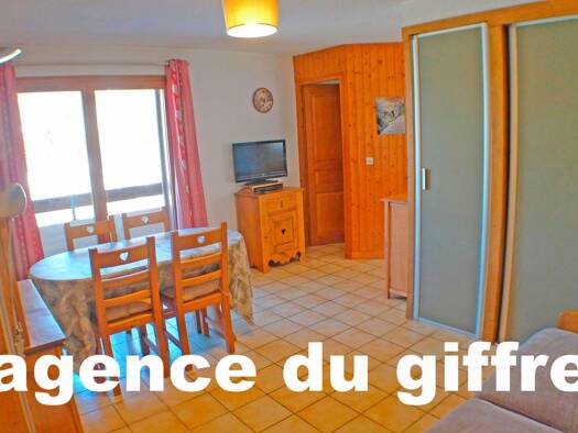 Appartement à vendre 210 000 € 2 pièces 37,8 m² Étage 1/3 Samoëns Centre Samoëns 74340