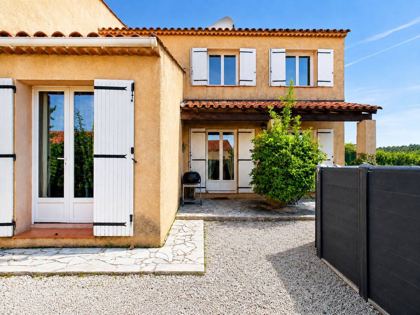 Maison 4 pièces 102 m² · à La Londe-les-Maures · 102 m² · 483 000 €