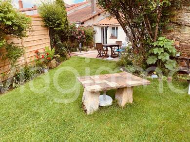Maison en viager occupé Bouquet 64 400 € 5 pièces 3 chambres 117 m² 259 m² de terrain Saint Hilaire le Vouhis 85480