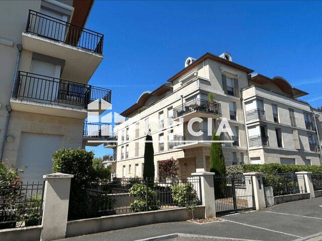Appartement 3 pièces 70 m² · à Orléans · 70,1 m² · 910 €