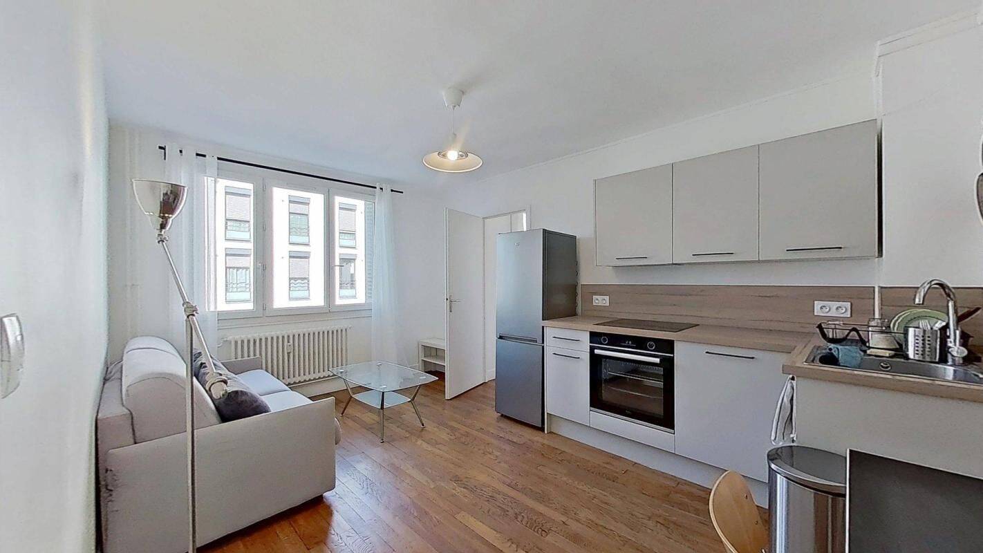 Appartement 3 pièces 42 m² · à Villeurbanne · 42 m² · 890 €