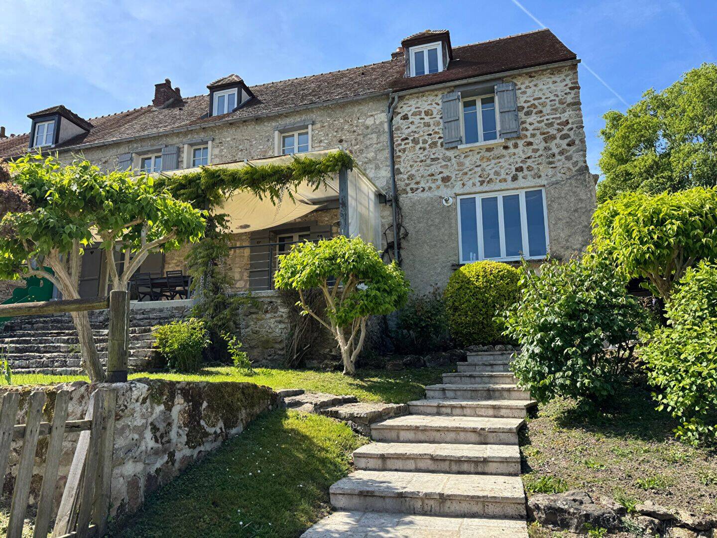 Maison 8 pièces 199 m² · à Marines · 199 m² · 549 000 €