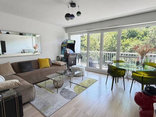 Appartement à vendre 435 000 € 4 pièces 3 chambres 81 m² Étage 3/4 Houssières Châtenay-Malabry 92290