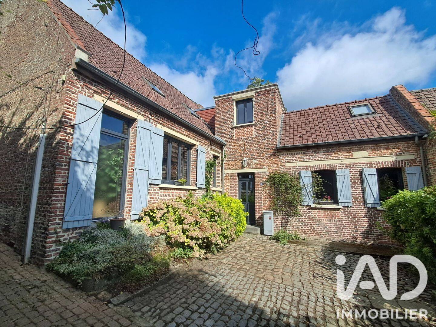 Maison 6 pièces 130 m² · à Sebourg · 130 m² · 297 500 €