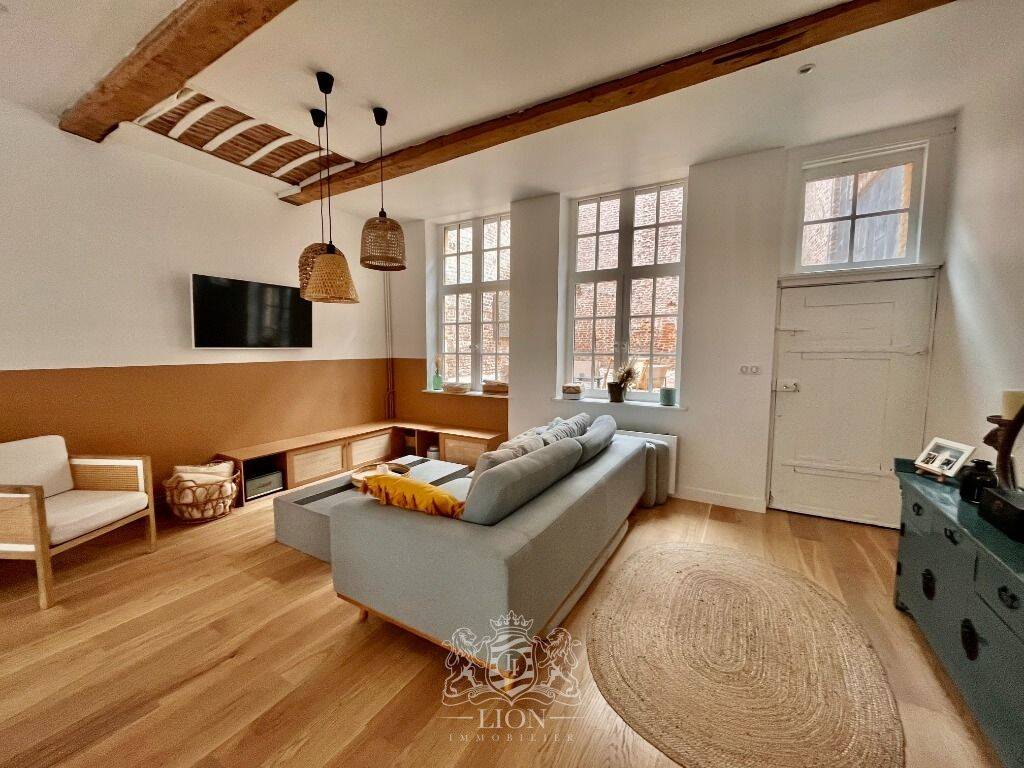 Maison 4 pièces 111 m² · à Lille · 111 m² · 2 099 €