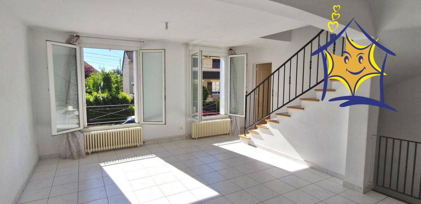 Maison 4 pièces 82 m² · à Viry-Châtillon · 82 m² · 270 000 €