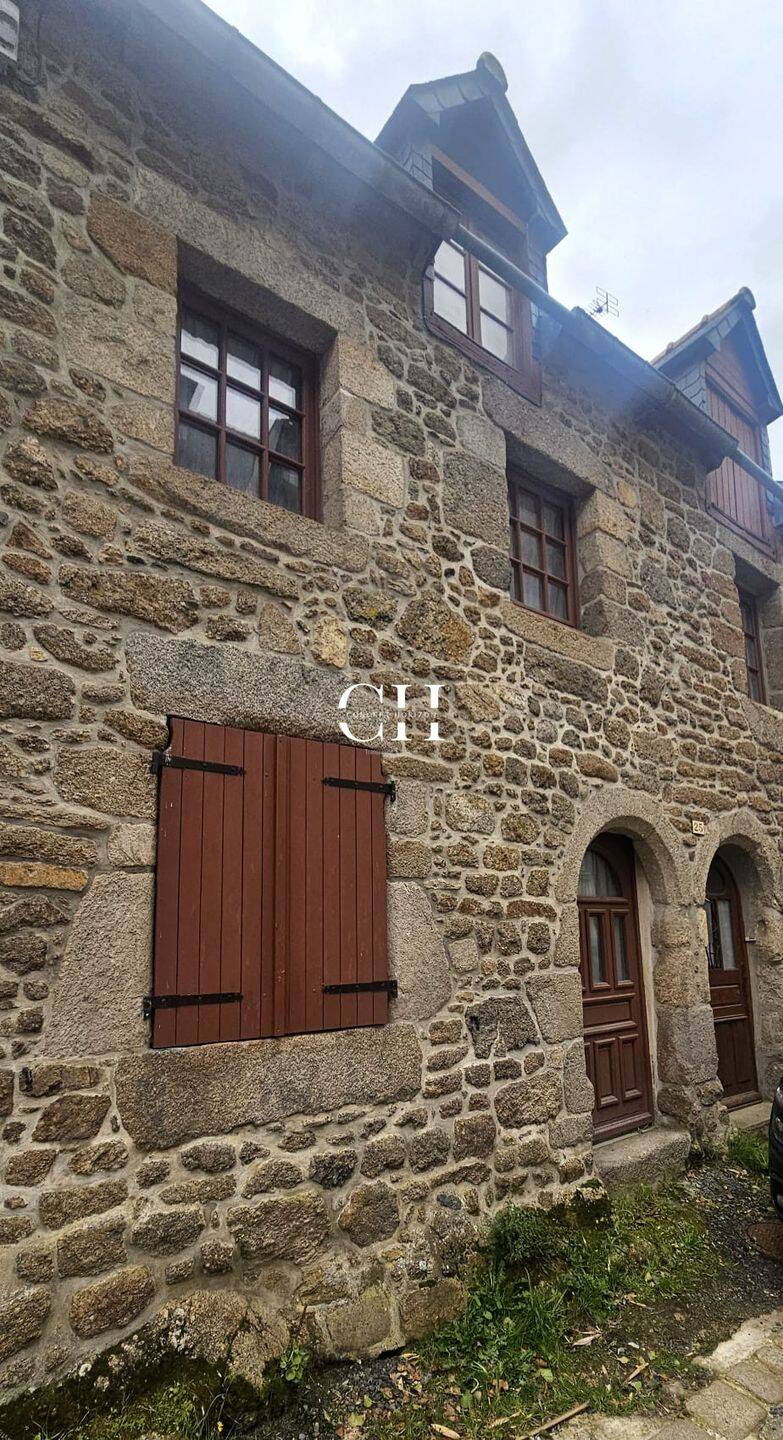 Maison 4 pièces 106 m² · à Moncontour · 106,3 m² · 50 000 €