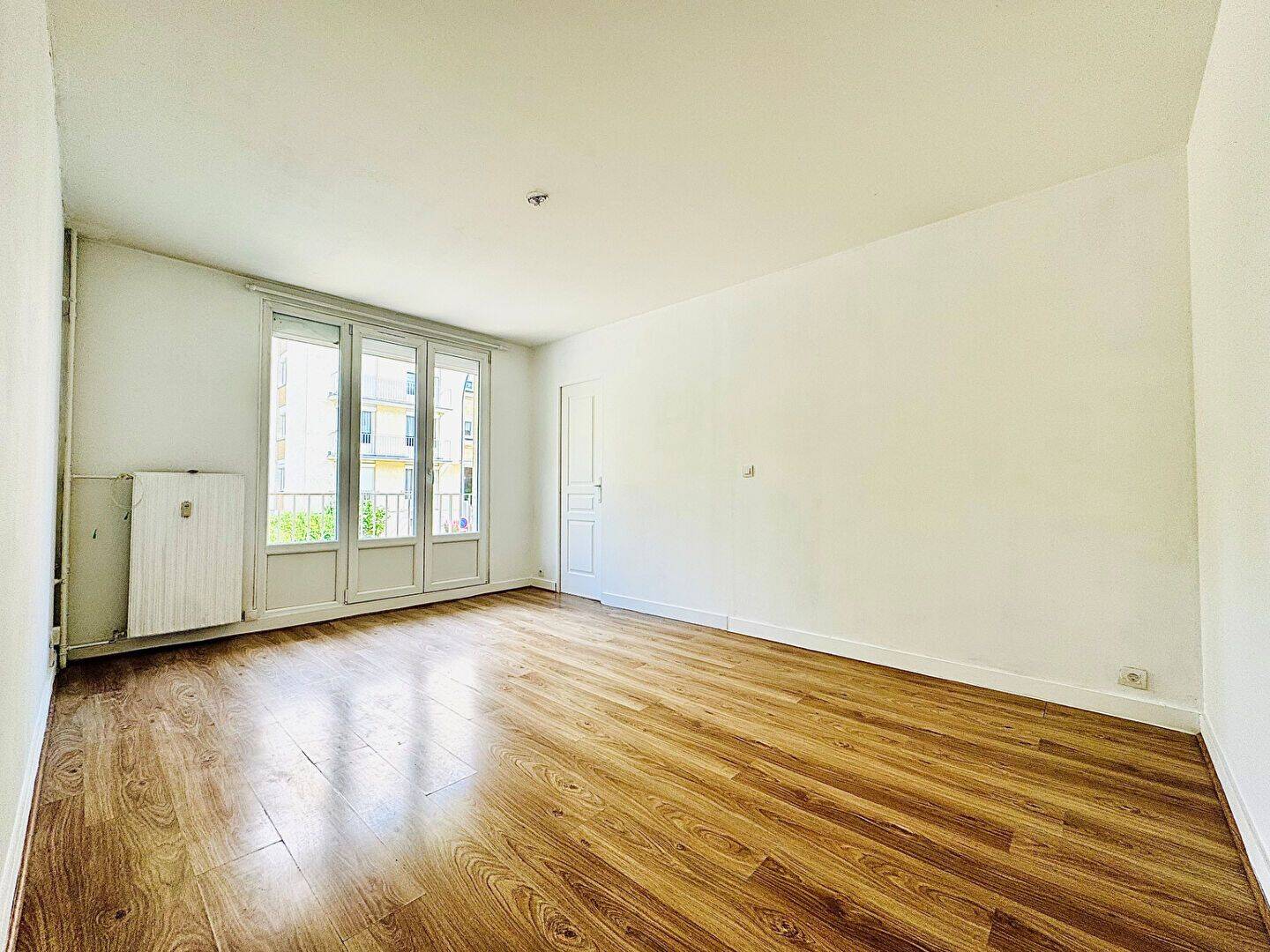 Appartement 4 pièces 74 m² · à Senlis · 74,1 m² · 1 200 €/mois