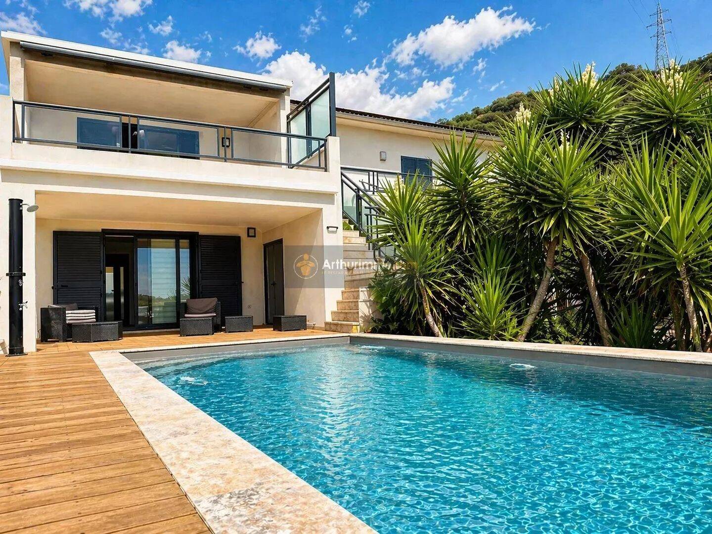 Maison 7 pièces 175 m² · à Bastia · 175 m² · 649 000 €