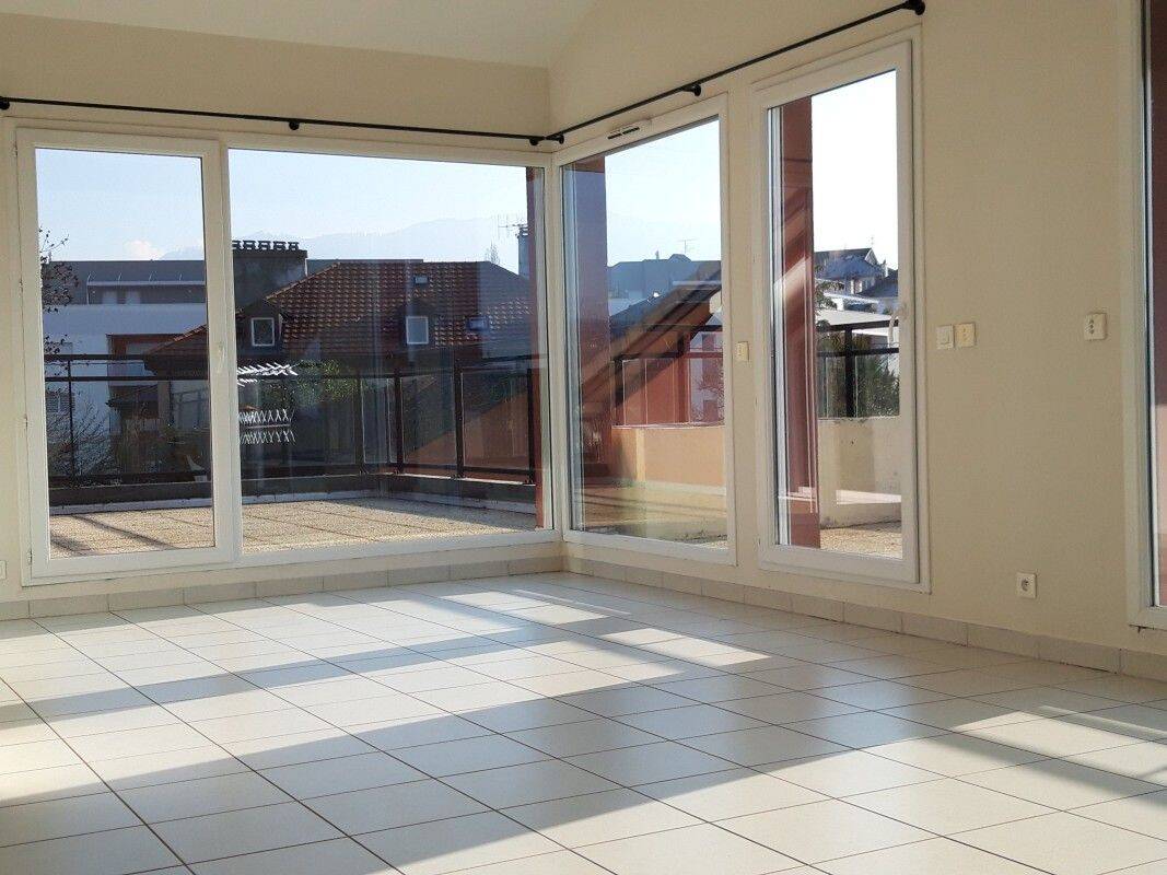 Appartement 3 pièces 73 m² · à Thonon-les-Bains · 73 m² · 941 €