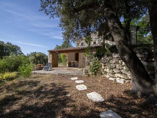 Maison à louer 1 080 € 5 pièces 2 chambres 83 m² Saint-Restitut 26130