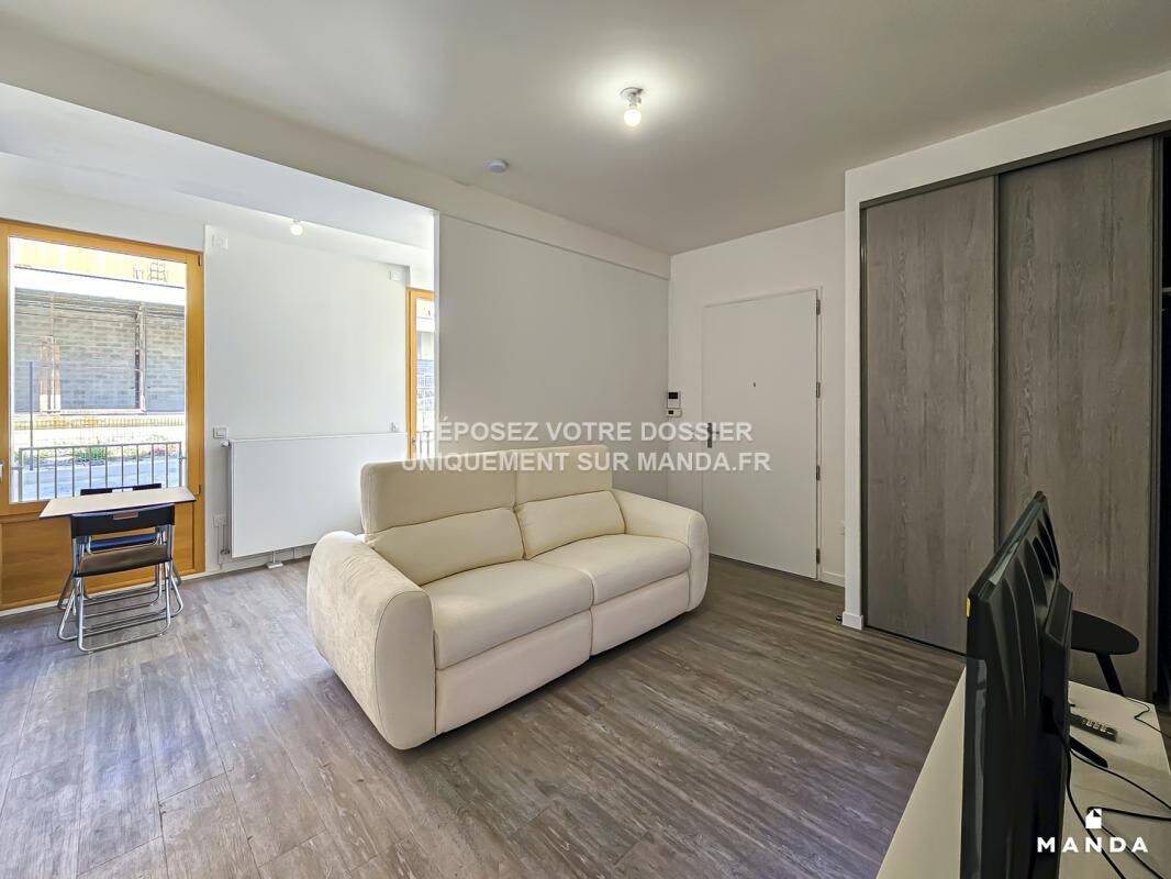 Appartement 1 pièce 30 m² · à Orly · 30 m² · 910 €