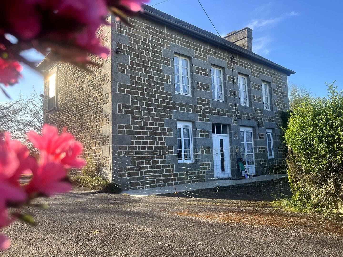 Maison 8 pièces 145 m² · à Brécey · 145 m² · 212 000 €