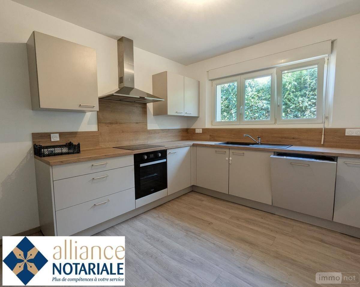 Maison 4 pièces 84 m² · à Vire Normandie · 84 m² · 945 €/mois