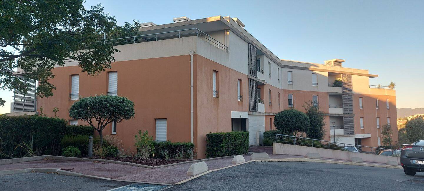 Appartement 3 pièces 70 m² · à Saint-Raphaël · 70 m² · 1 270 €/mois