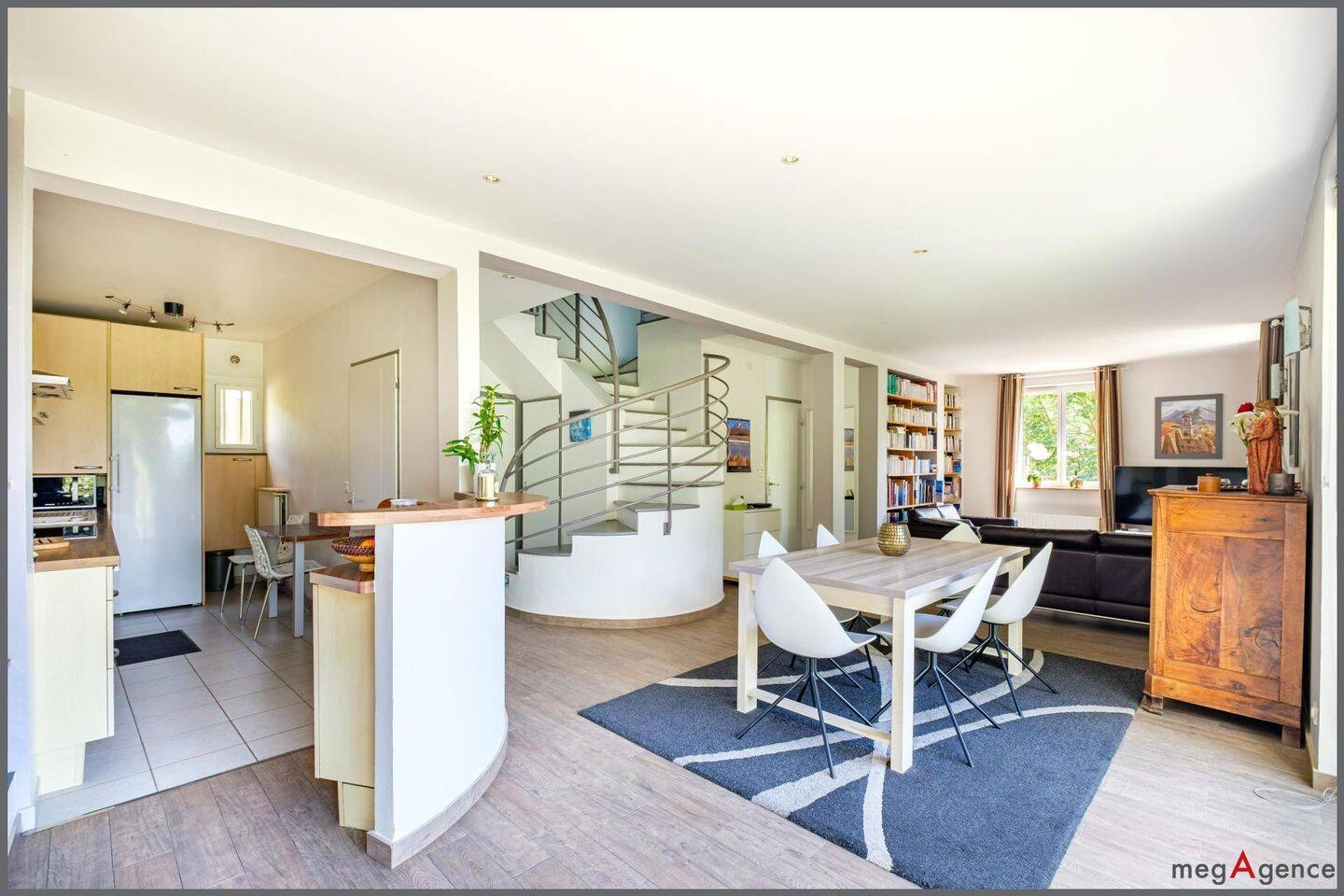 Appartement 5 pièces 137 m² · à Dommartin · 137 m² · 395 000 €