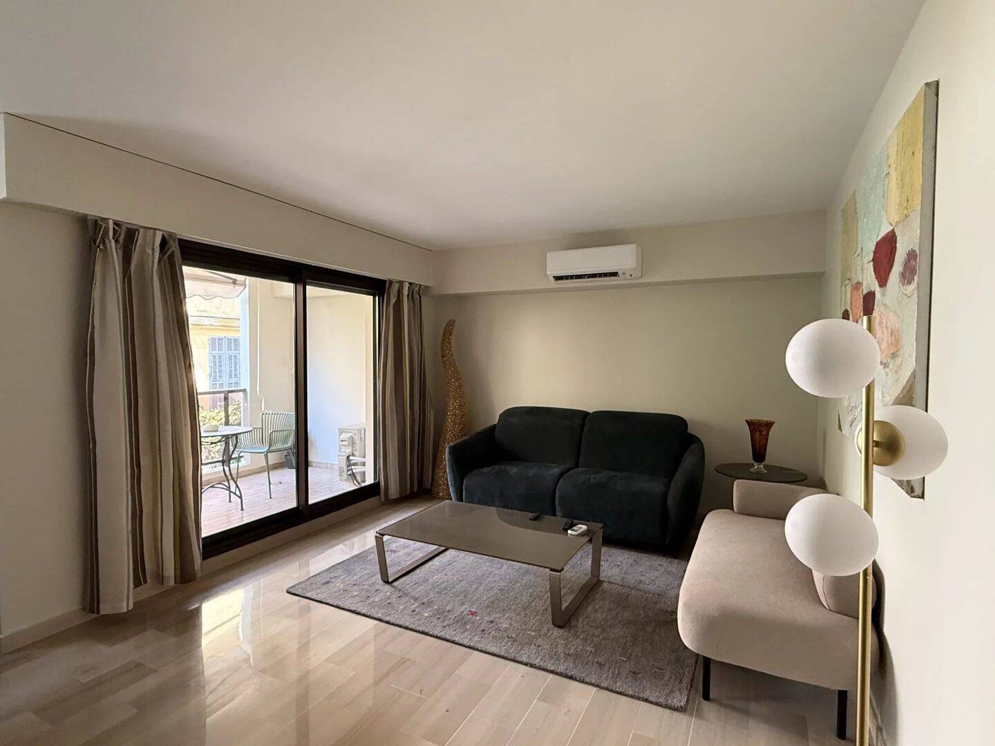Appartement 2 pièces 65 m² · à Nice · 65 m² · 2 100 €