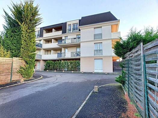 Parking à louer 59 € Route de Sandillon Saint-Jean-le-Blanc 45650