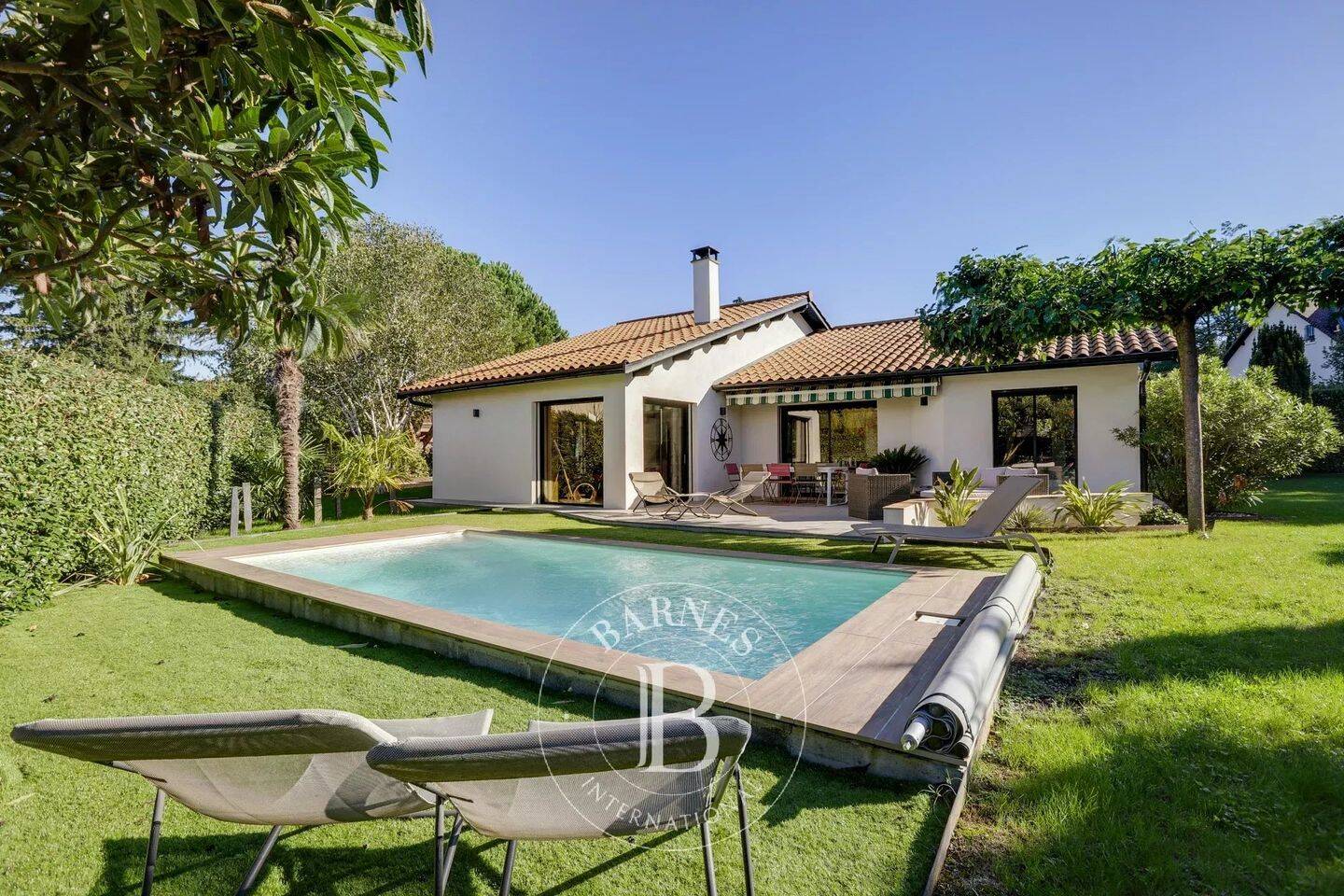 Maison 6 pièces 178 m² · à Fleurieu-sur-Saône · 177,8 m² · 3 200 €/mois