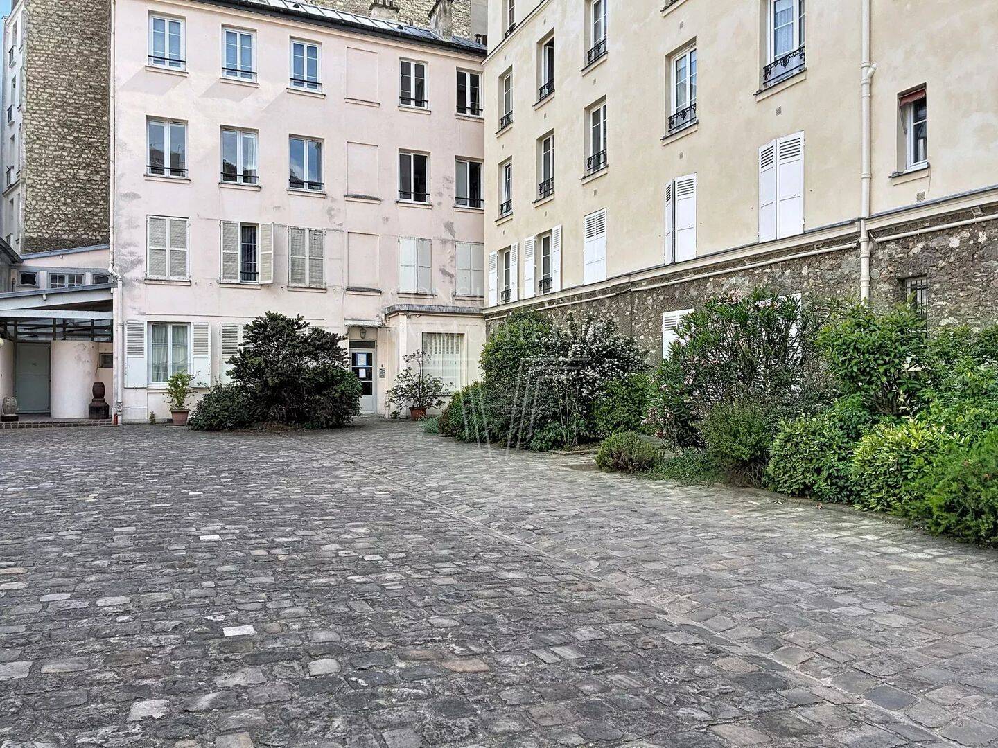 Appartement 2 pièces 39 m² · à Paris 7ème Arrondissement · 38,6 m² · 550 000 €