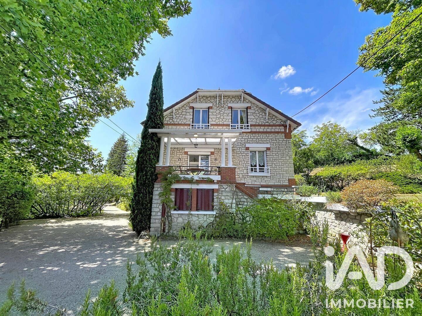 Maison 6 pièces 215 m² · à Saint-Pierre-lès-Nemours · 215 m² · 530 000 €