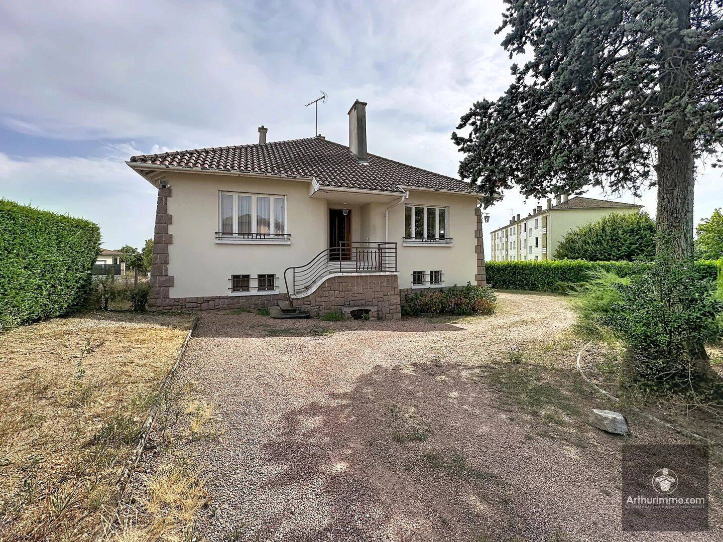 Maison 5 pièces 135 m² · à Saint-Just-la-Pendue · 135 m² · 189 000 €