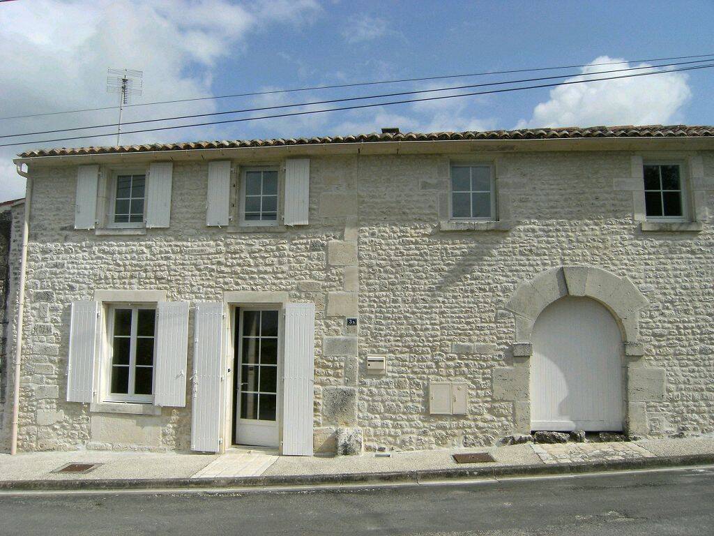 Maison 3 pièces 62 m² · à Segonzac · 62 m² · 570 €/mois