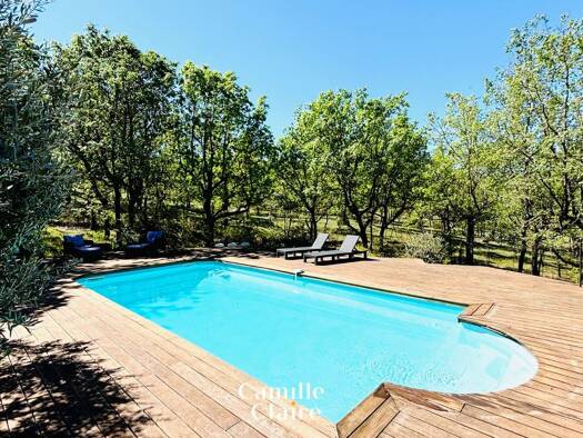 Maison à vendre 980 000 € 9 pièces 5 chambres 270 m² 5 000 m² de terrain Peynier 13790