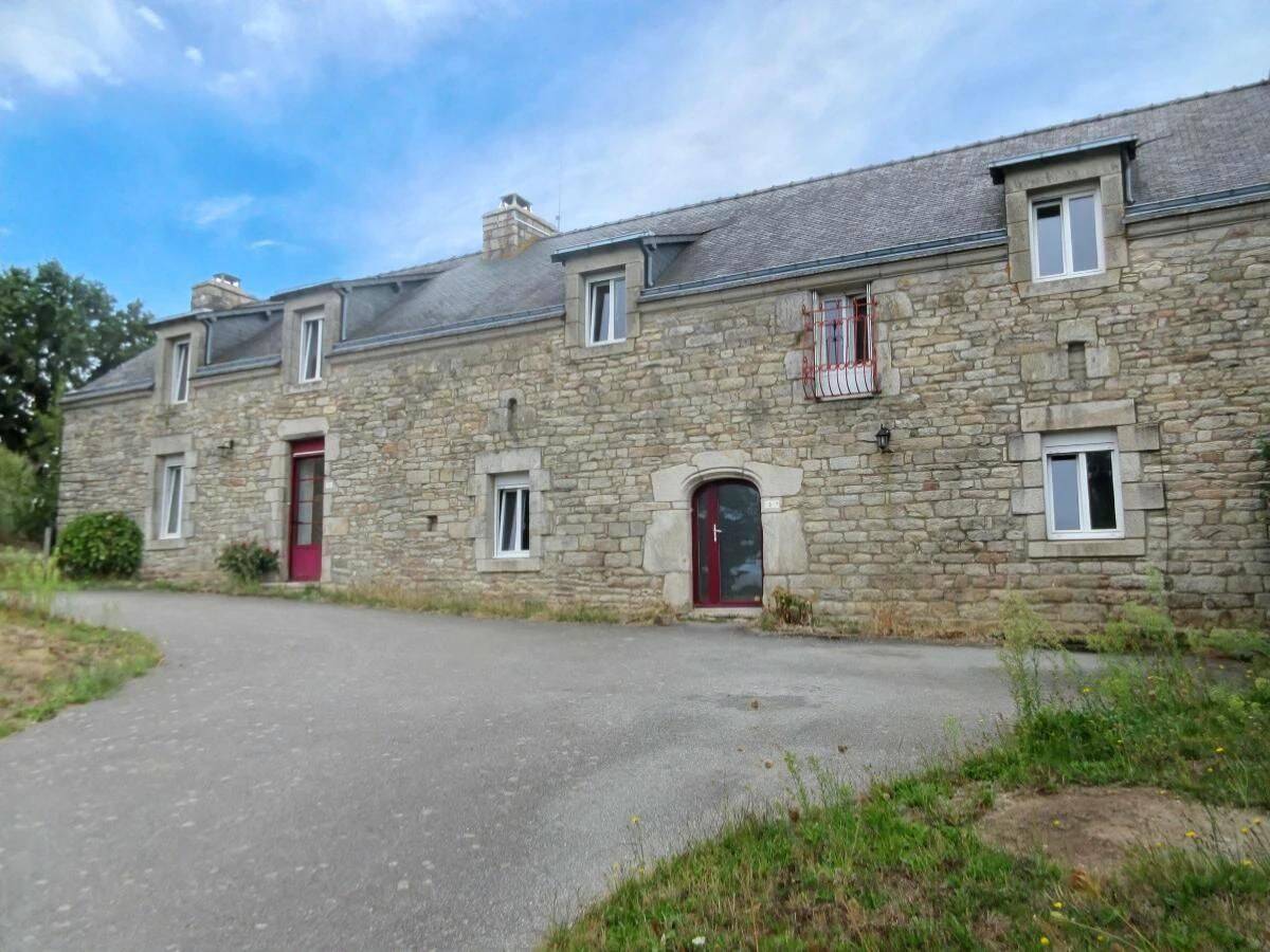 Maison 8 pièces 212 m² · à Saint-Avé · 212 m² · 374 400 €