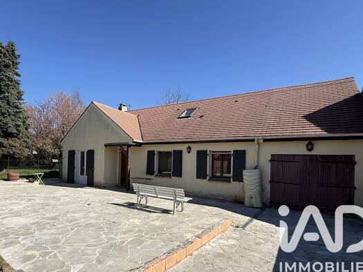Maison à vendre 300 000 € 7 pièces 6 chambres 117 m² 1 249 m² de terrain Machault 77133