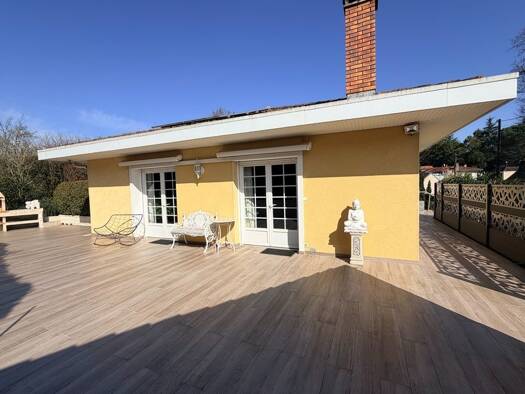 Maison de plain-pied à vendre 419 000 € 5 pièces 3 chambres 130 m² 730 m² de terrain Crouste-Arènes-Harbaux-Tuco-Pouy-Laguille Mont-de-Marsan 40000