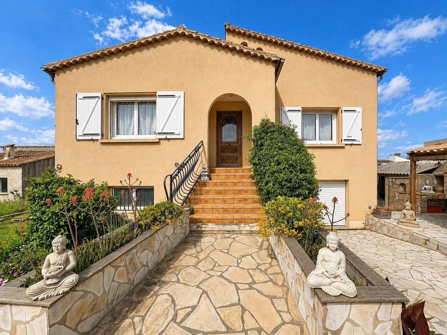 Maison 10 pièces 223 m² · à Vias · 223 m² · 399 000 €