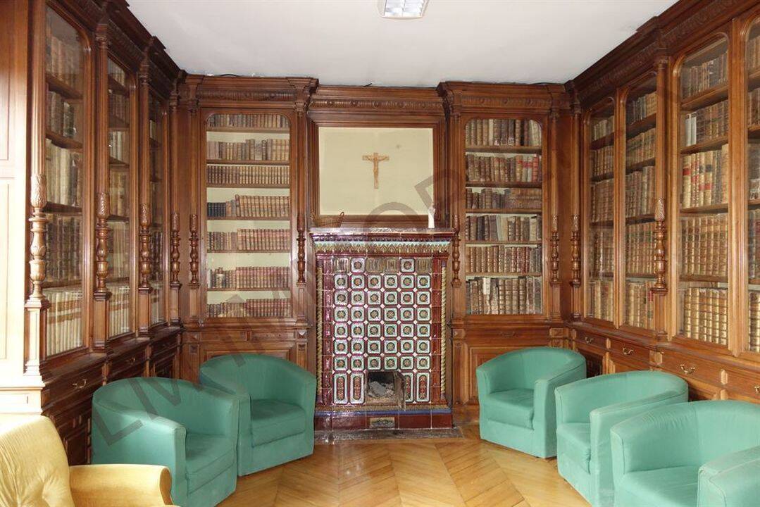 Maison 18 pièces 542 m² · à Auxerre · 542 m² · 598 500 €