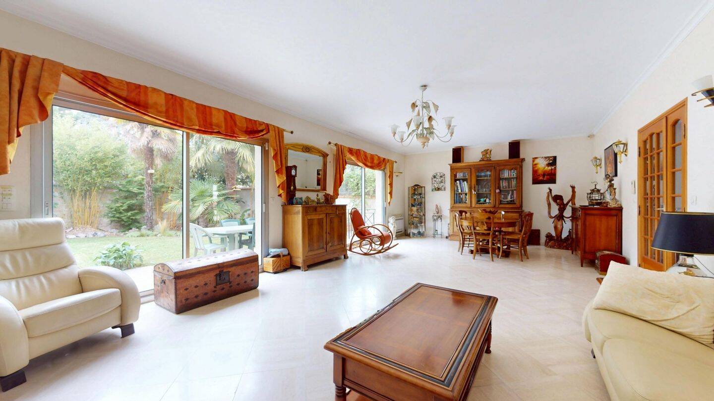 Maison 7 pièces 154 m² · à Saint-Maur-des-Fossés · 154 m² · 1 225 000 €