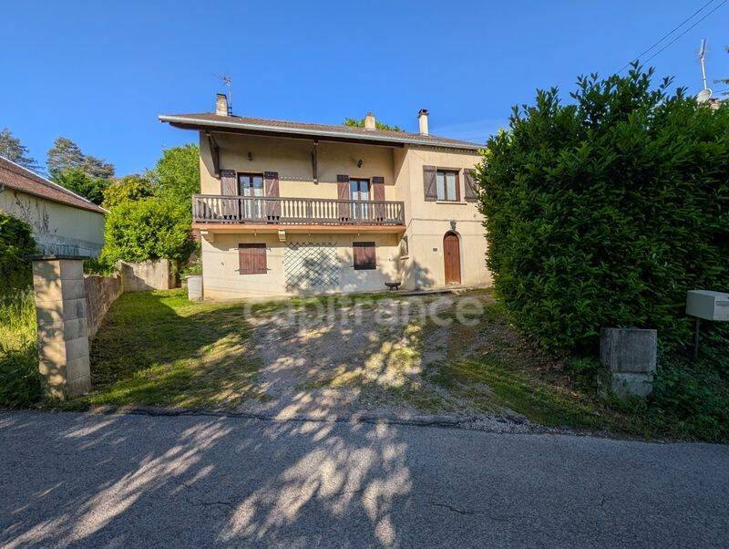 Maison 6 pièces 161 m² · à Lons-le-Saunier · 161 m² · 189 000 €