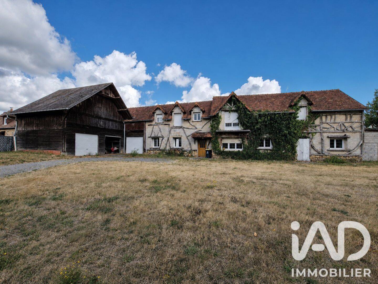 Maison 8 pièces 180 m² · à La Chapelle-au-Moine · 180 m² · 176 000 €