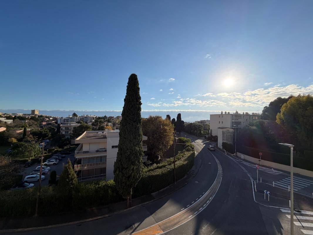 Appartement 3 pièces 72 m² · à Antibes · 72,1 m² · 1 530 €/mois