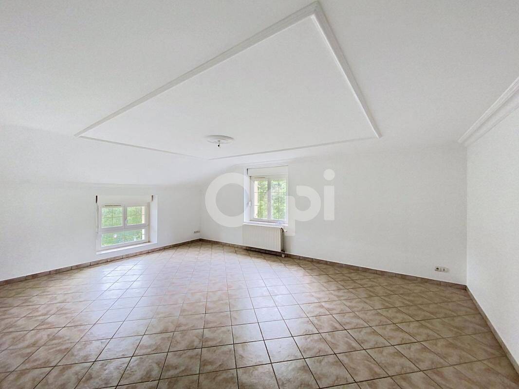Appartement 4 pièces 109 m² · à Neufchâteau · 109 m² · 580 €/mois