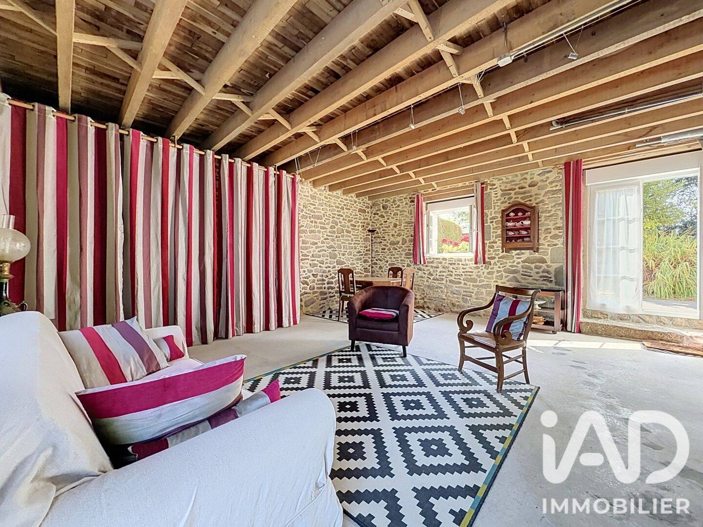 Maison 6 pièces 141 m² · à Mesnil-Roc'H · 140,7 m² · 218 400 €