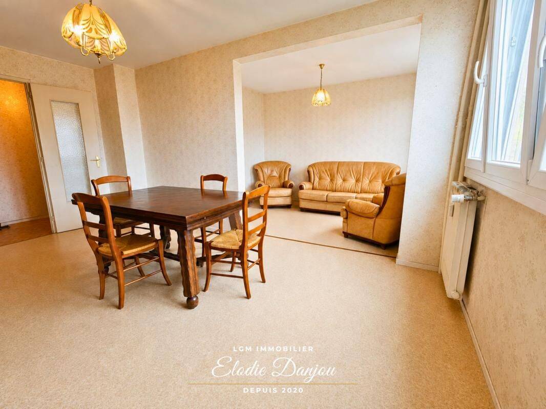 Appartement 3 pièces 75 m² · à Orléans · 75 m² · 153 000 €