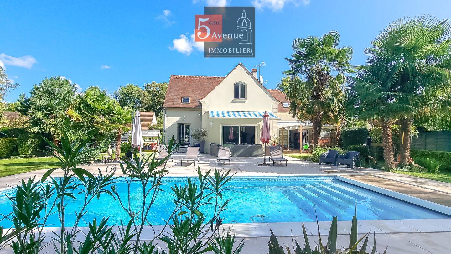 Maison 8 pièces 250 m² · à Gouvieux · 250 m² · 1 150 000 €