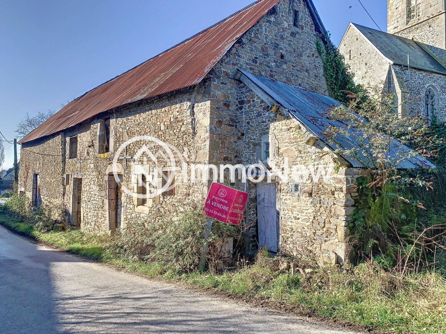 Maison 1 pièce 137 m² · à Dragey-Ronthon · 137 m² · 84 800 €
