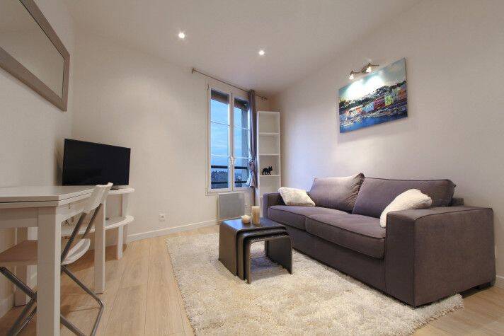 Appartement 2 pièces 22 m² · à Paris 18ème Arrondissement · 22 m² · 1 048 €/mois